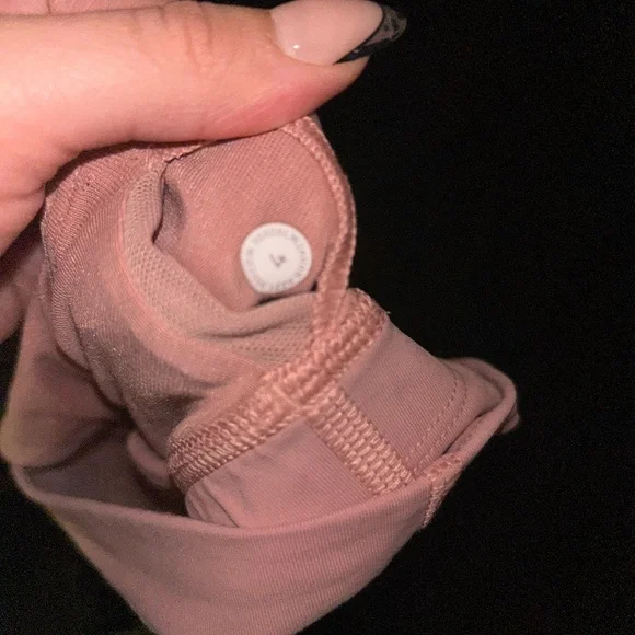 Lululemon Athletica Blush Sports Bra Sz 4 - Picture 3 of 3